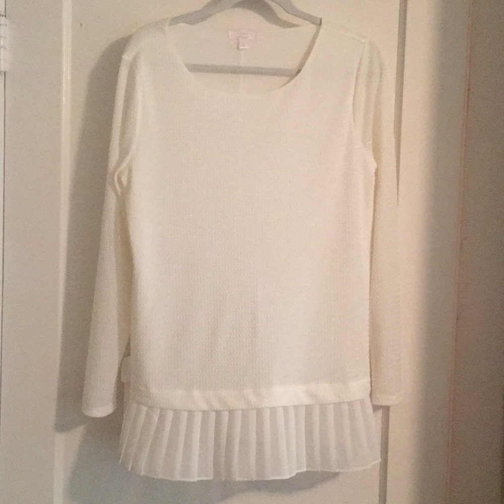 White Long-sleeve business casual blouse